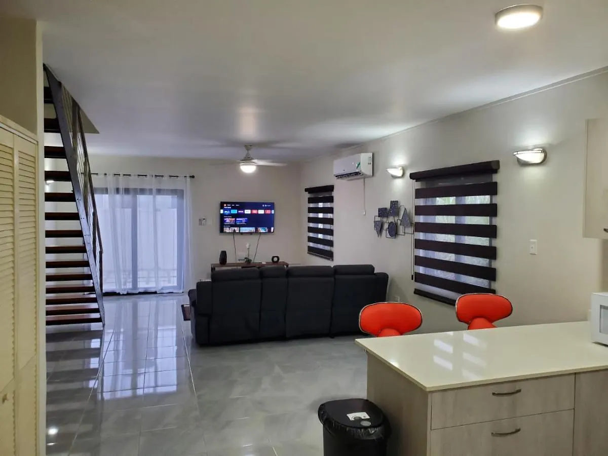 Tropical Rose Getaway Villa Discovery Bay Holiday home